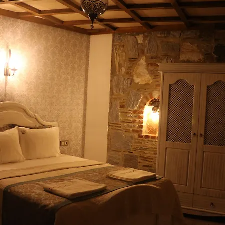 Celsus Boutique Hotel 3*