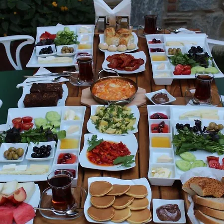 Celsus Boutique Hotel 3*