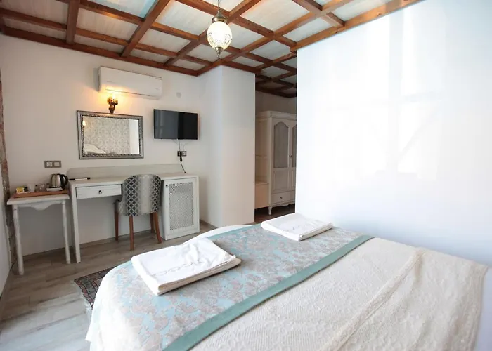 Celsus Boutique 3*